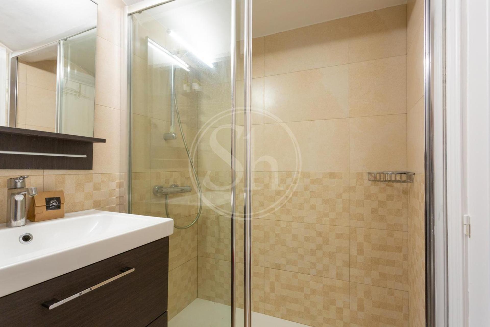 Practico Apartamento Cerca De Estacion De Sants Барселона Экстерьер фото